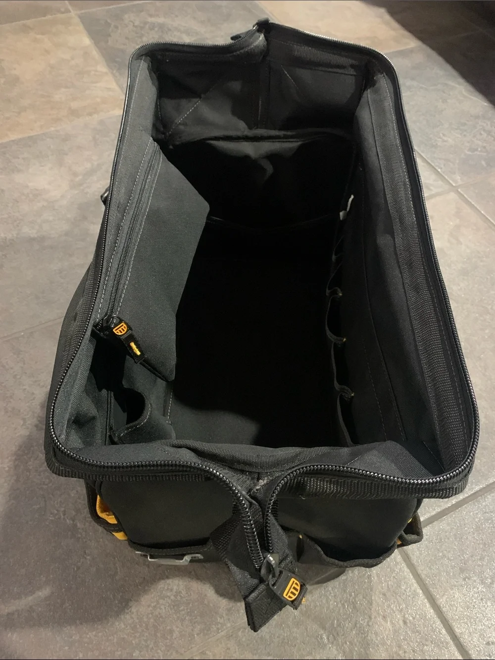 Dewalt Contractor Tool Bag